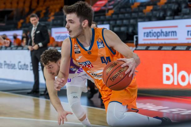 整体战术执 整体战术执