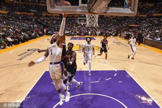 破自我的表 破自我的表