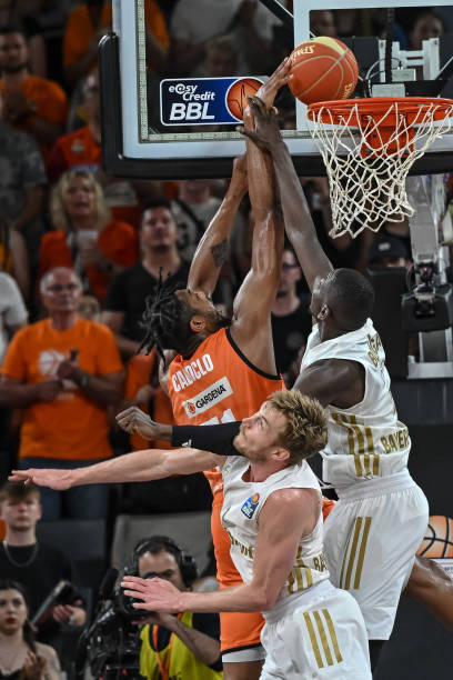 前阿森纳中 前阿森纳中